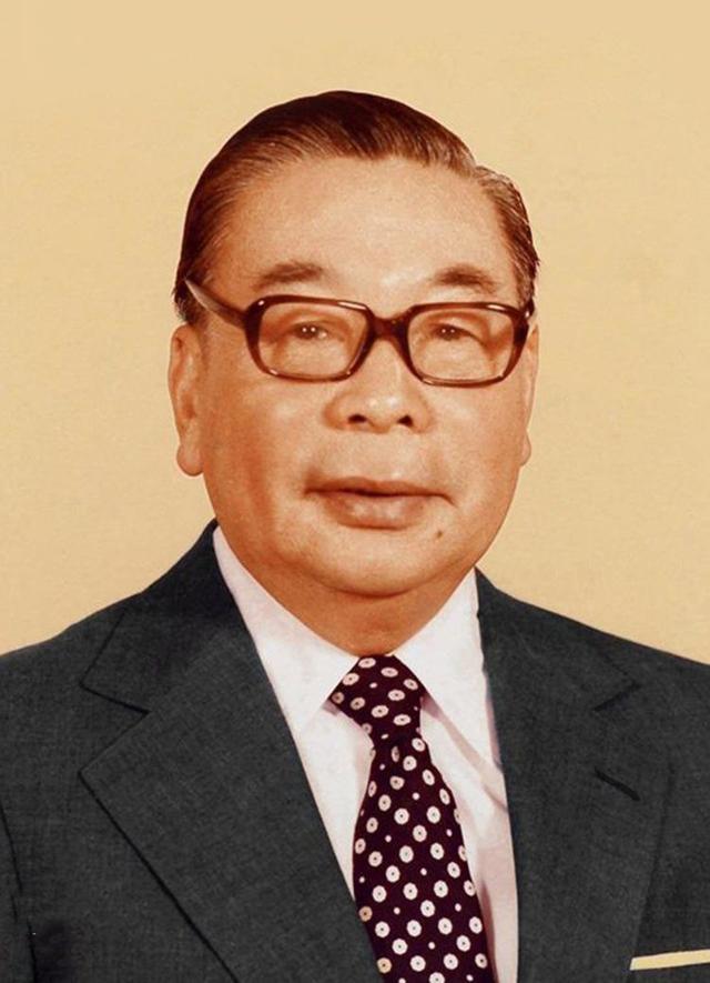 蒋经国在任期，他坚持建立台积电，促进台湾经济飞速发展（台湾行政院长货币资讯）