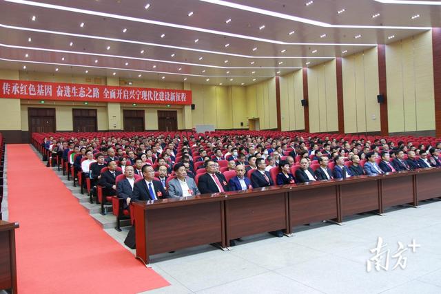 郭远林、赖建文、陈志强、杨云清当选政协第十五届兴宁市委员会常务委员（陈志强简介）