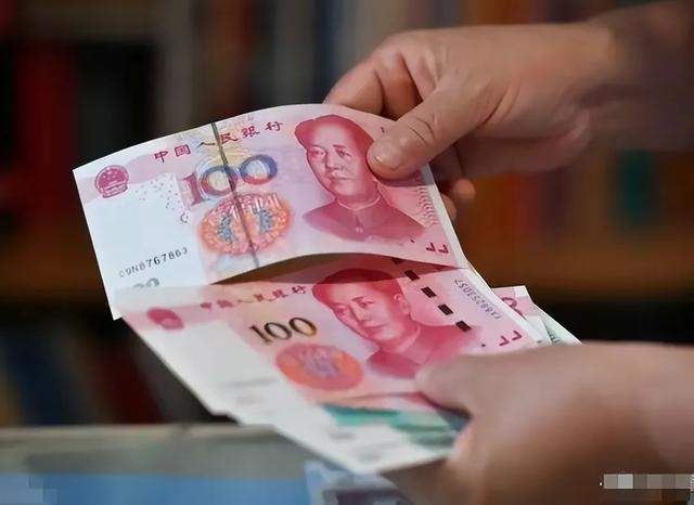 1. 全球货币支付格局巨变：美元飙升，欧元暴跌，人民币崛起！（支付界货币资讯）