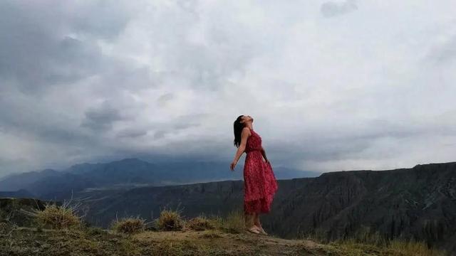 黑色棉花田：探索生命的均等与命运的不公（swt）
