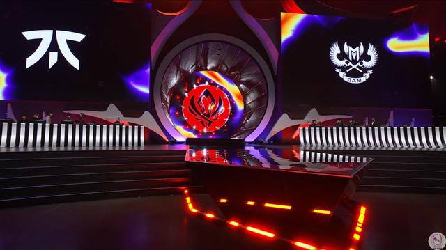 菜的不堪入目！GAM首秀惨遭Fnatic横扫（gam）